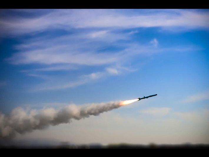 Bahrein, 'civili feriti e case danneggiate per un drone dell'Iran'