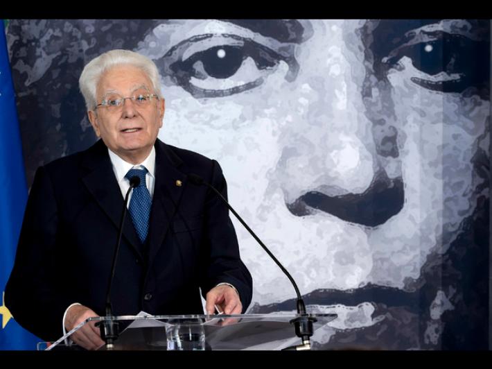 Mattarella, le donne hanno dato molto ma l'equilibrio non &egrave; ancora alla pari
