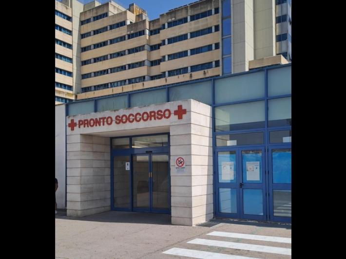 Sedicenne travolta sulle strisce a Cagliari, &egrave; gravissima