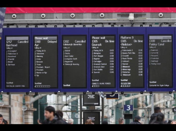 Bbc, 'enorme incendio alla stazione centrale di Glasgow'