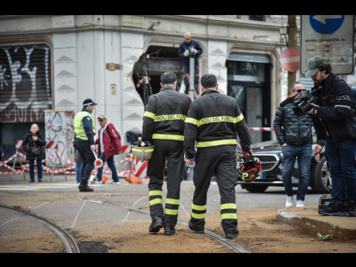 Legale donna ferita in incidente tram, 'escluso malore per colpo al piede'