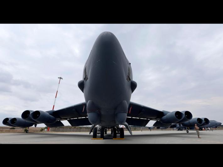 Guerra all'Iran, altri 3 bombardieri B-52 Usa atterrati in base Gb