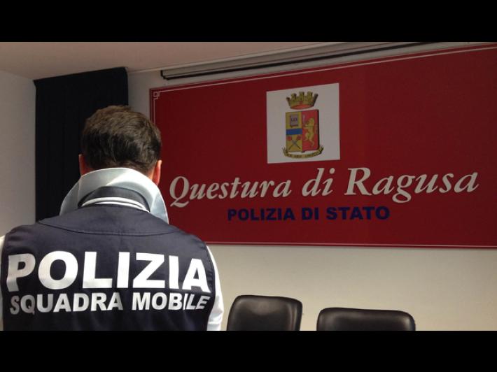 Chiama 112 'ho ucciso la mia convivente', donna priva di sensi ma viva