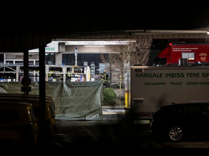 Polizia, 'sei morti e 5 feriti nell'incendio al bus in Svizzera'