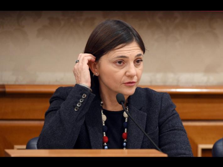 Referendum: Serracchiani denuncia, video fake in cui voto S&igrave;