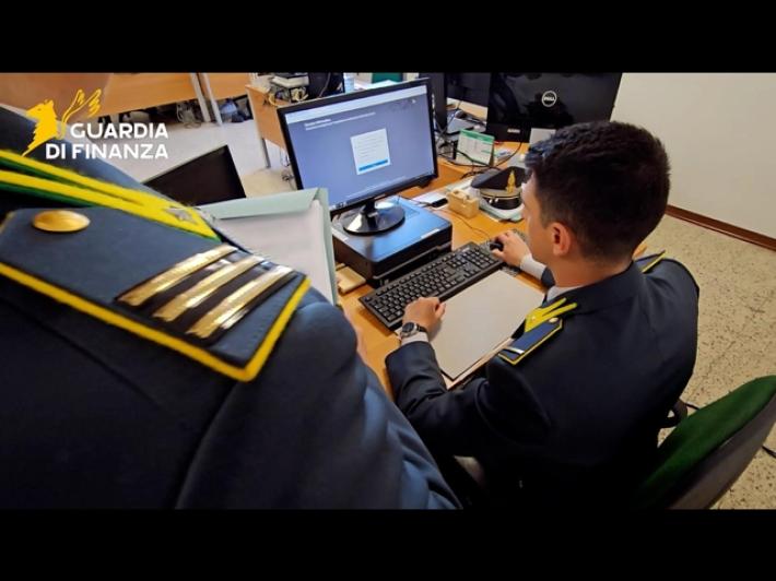 Gasolio importato illegalmente, ordinanza per 5 per frode su accise