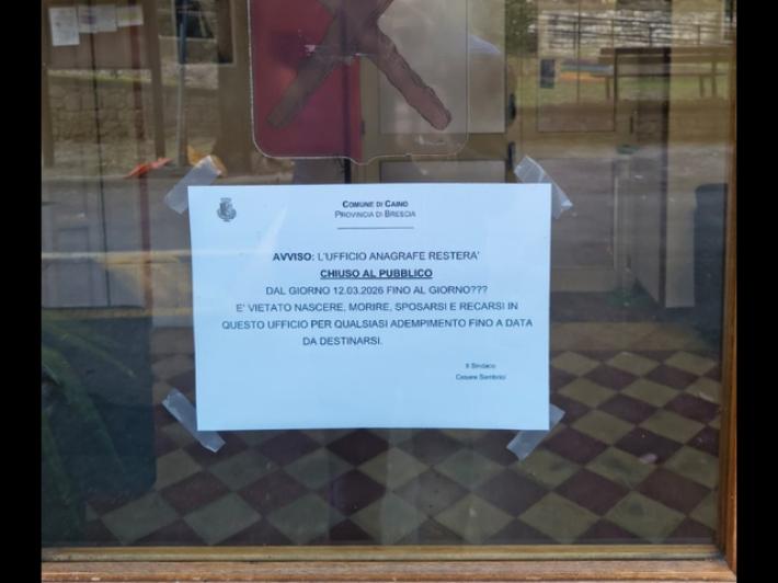 'Vietato nascere, morire e sposarsi', chiude ufficio anagrafe nel Bresciano