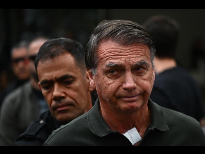 Brasile, negata la visita del consigliere di Trump a Bolsonaro in carcere