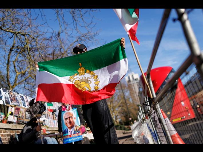 Media, 'arrestati in Iran 54 sostenitori di Pahlavi, 11 neutralizzati'