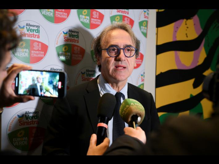 Bonelli (Avs), &egrave; assolutamente necessario che Meloni torni in Aula