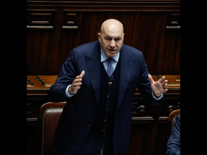 Leader opposizione avvertiti dell'attacco alla base italiana da Crosetto