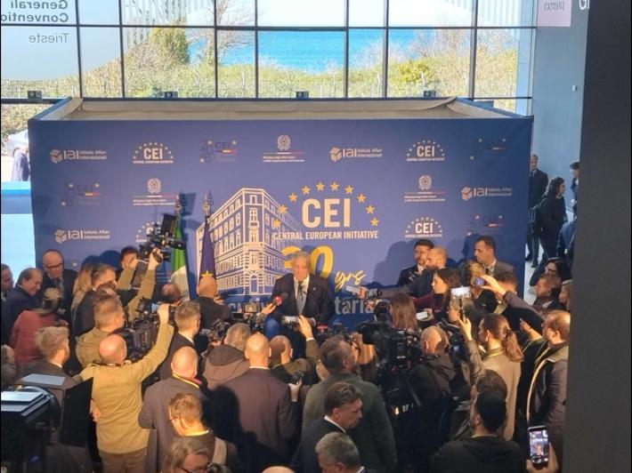 Tajani, 'non siamo parte della guerra, ma rimarremo nel Mar Rosso'