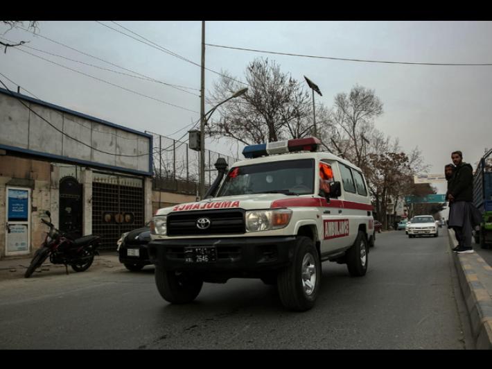 'Almeno 30 corpi estratti dalle macerie del centro medico di Kabul'