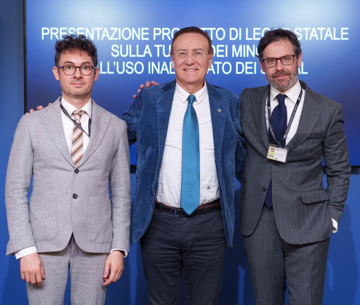 Comunicato Stampa: Minori e Social network.