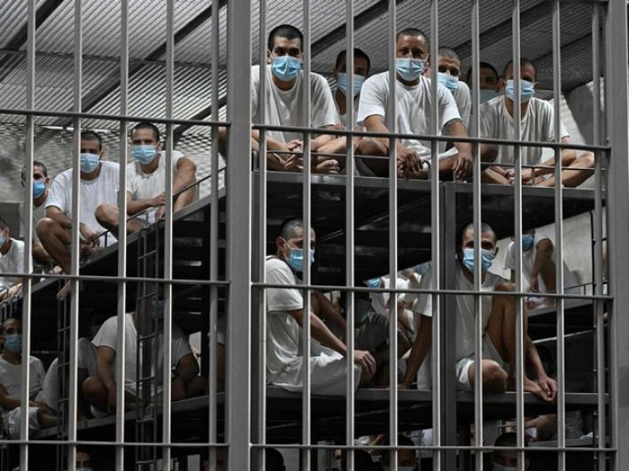 El Salvador approva l'ergastolo per i reati pi&ugrave; gravi