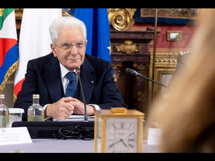 Mattarella firma il decreto legge carburanti