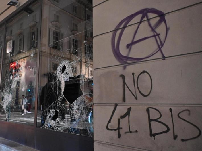 'Devastazione a corteo per Cospito' chieste condanne fino a 12 anni