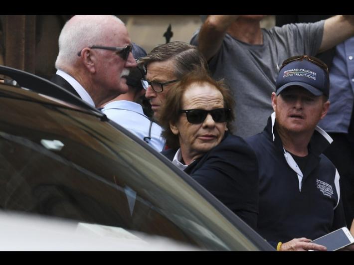 Il chitarrista degli Ac/Dc ricoverato a Buenos Aires