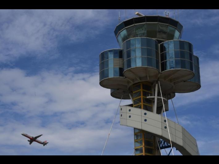 Diversi feriti su un volo in atterraggio a Sydney per una turbolenza