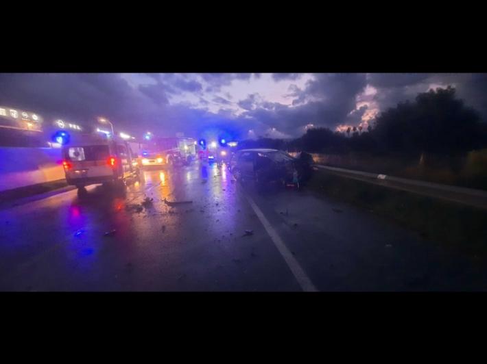 Auto sbanda e sbatte contro guardrail, due vittime nel reggino