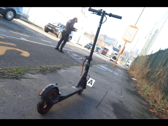 Scontro auto-monopattino, feriti due bambini di 10 anni