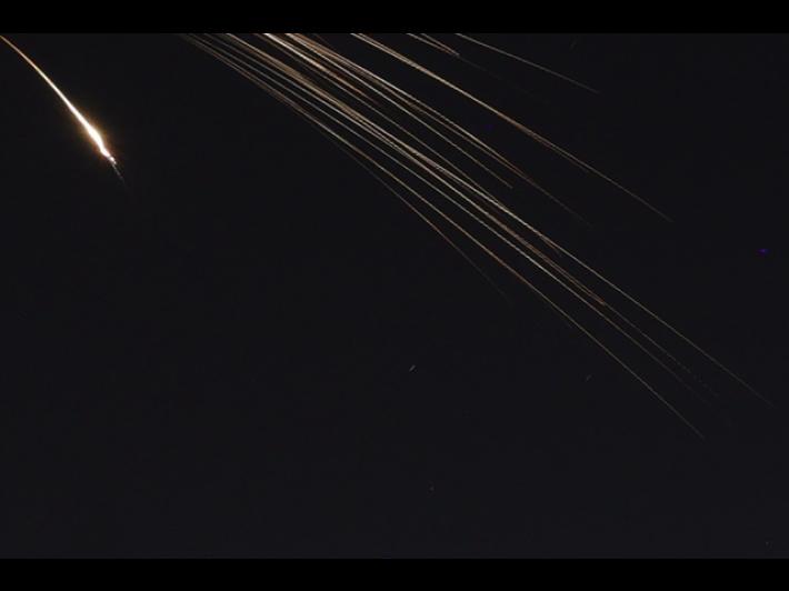 Media, 'oltre 100 feriti negli attacchi dell'Iran a Dimona e Arad in Israele'