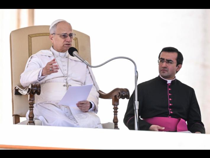 Il Papa, 'arginare i seminatori di odio, ci riportano alla barbarie'