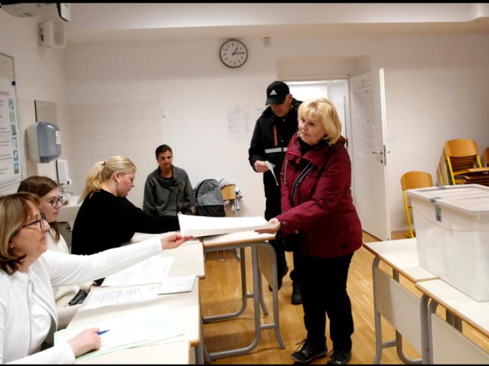 Exit poll Slovenia, liberali di Golob in vantaggio sul partito pro-Trump di Jansa