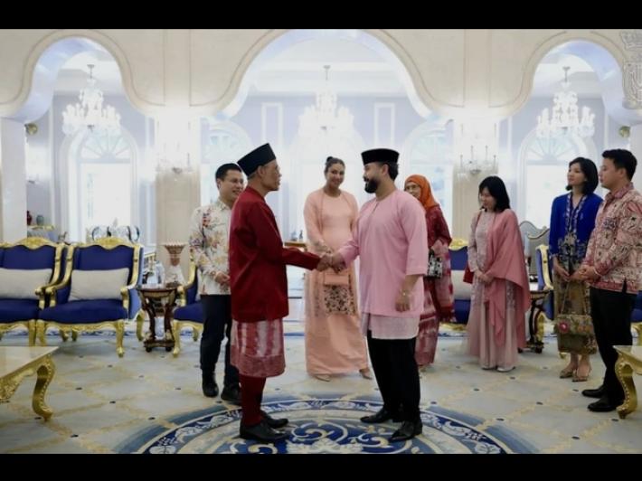 Singapore-Malaysia: ministri asingaporeani incontrano i reali di Johor