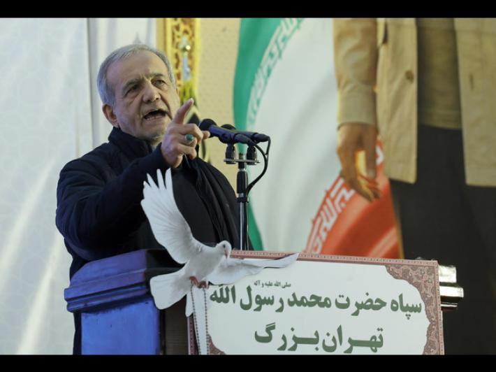 Pezeshkian, 'Hormuz &egrave; aperto a tutti, tranne a chi viola il nostro territorio'