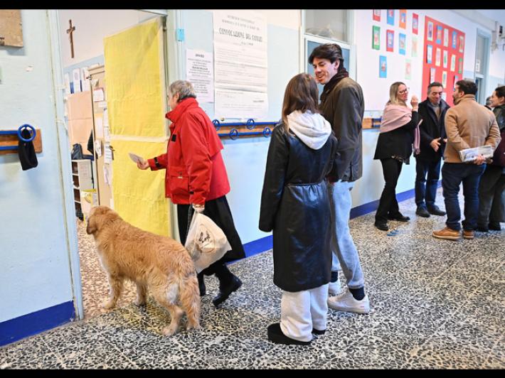 Instant poll YouTrend-Sky, NO in testa con forchetta 49,5-53,5%, SI' al 46,5-50,5%