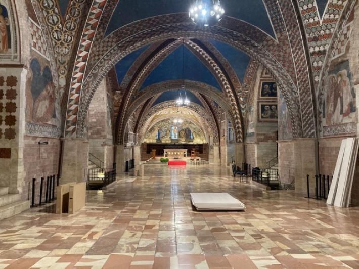 Le spoglie di San Francesco tornate nella cripta della Basilica