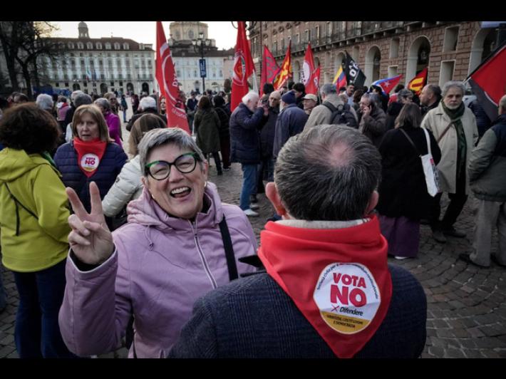Referendum: Potere al popolo e Prc in piazza a Torino con i collettivi