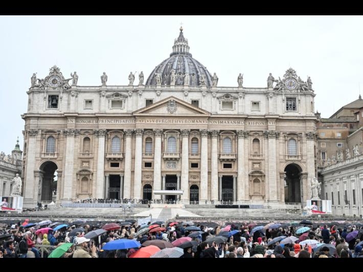 Il Papa, 'lo sviluppo tecnologico al servizio della guerra &egrave; regresso'