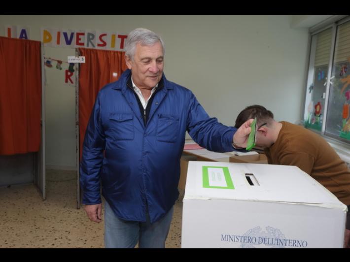 Tajani, ci inchiniamo a volont&agrave; popolo, noi fatto tutto il possibile