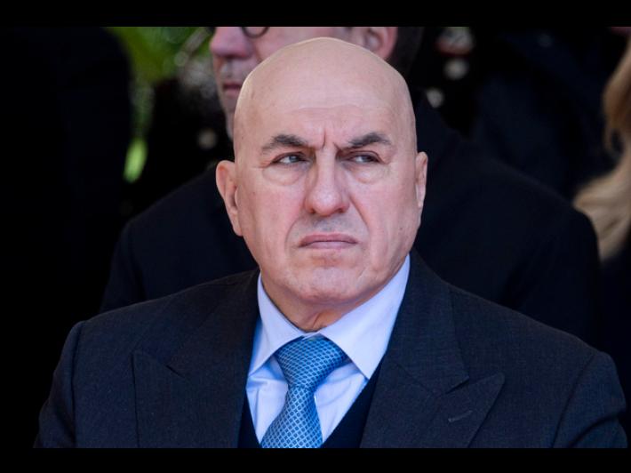 Crosetto, 'magistratura non sia al fianco o contro classe politica'