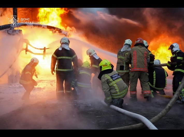 Raid russi sull'Ucraina: 3 morti e 14 feriti, allerta in quasi tutto il Paese