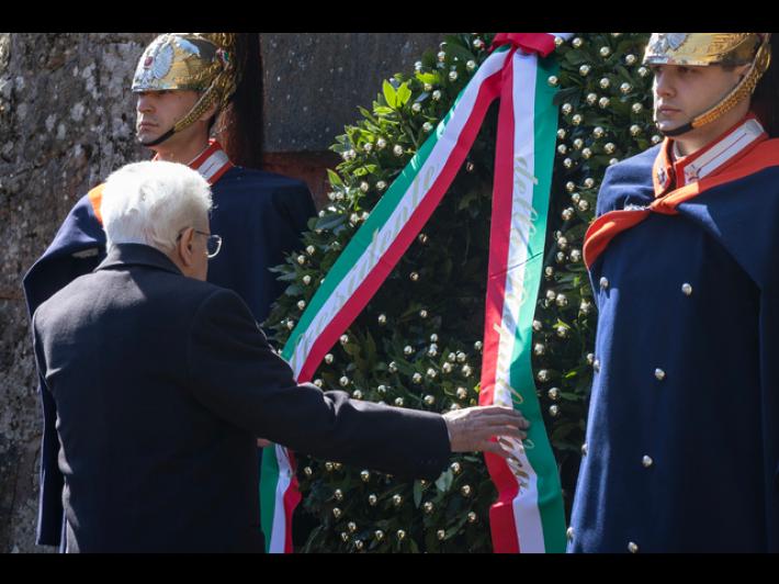 Fosse Ardeatine, Mattarella rende omaggio alle vittime dell'eccidio