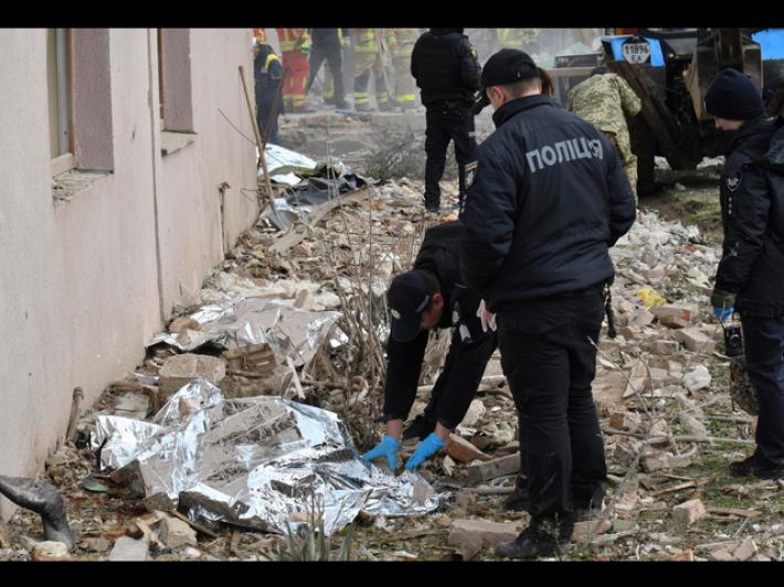 Kiev, 'droni russi colpiscono il centro di Leopoli, danni a sito Unesco'