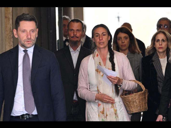 La Russa vede la famiglia nel bosco e fa moral suasion, cadano le rigidit&agrave; di tutti