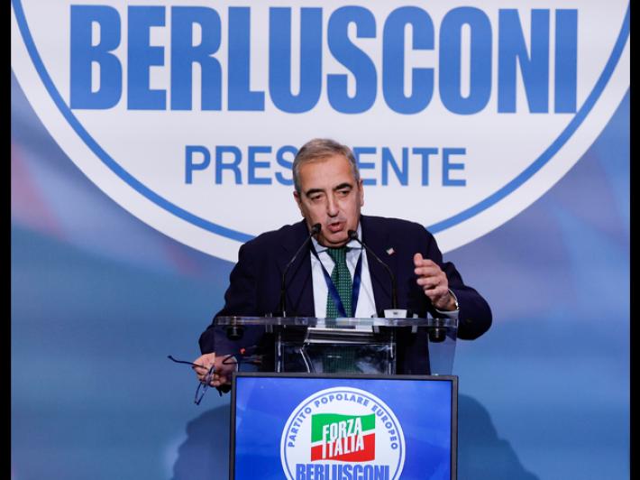 Gasparri si dimetter&agrave; in giornata da capogruppo di FI al Senato