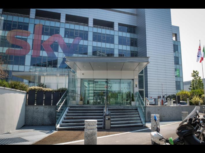 Mor&igrave; bloccato a terra, pm chiede condanne fino a 6 anni per due vigilantes