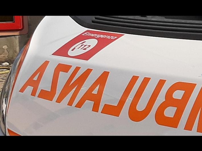 Scontro auto-moto nel Novarese, morto centauro di 46 anni