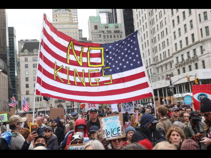 Almeno otto milioni di americani alla manifestazioni 'No Kings' contro Trump