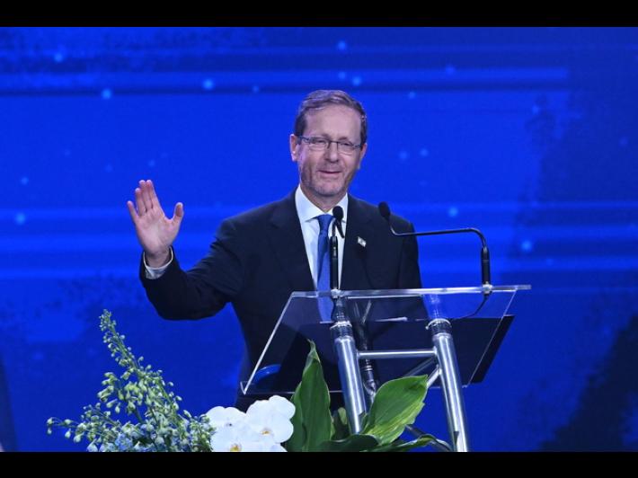 Herzog telefona a Pizzaballa, 'profondo dolore per l'ncidente'