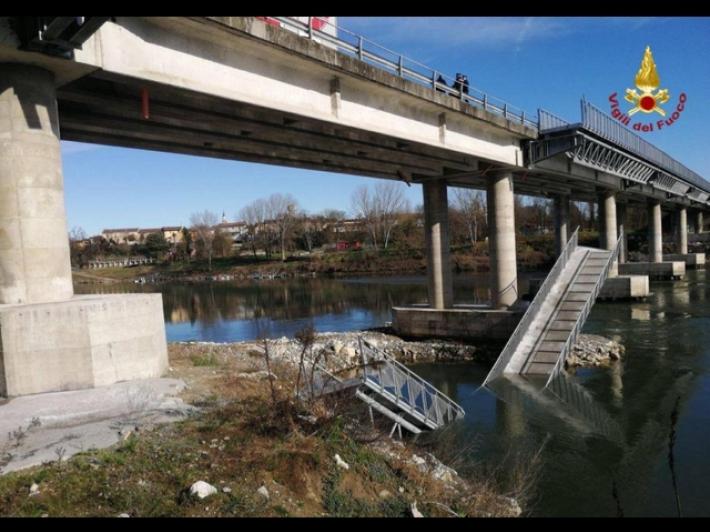 Quinto crollo della passerella ciclopedonale sull'Adda