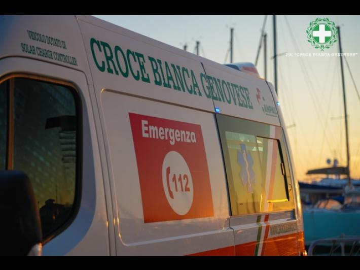 Aggredita da due ragazzine dopo un rimprovero per strada a Genova