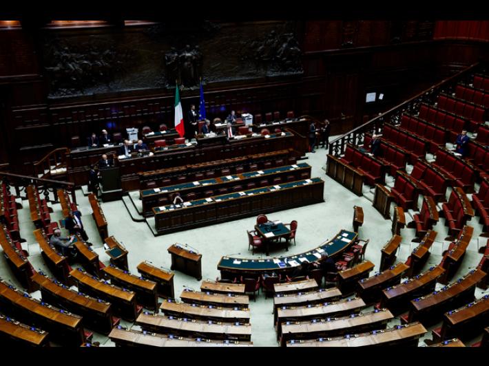 La Camera approva la fiducia sul decreto bollette con 203 s&igrave;