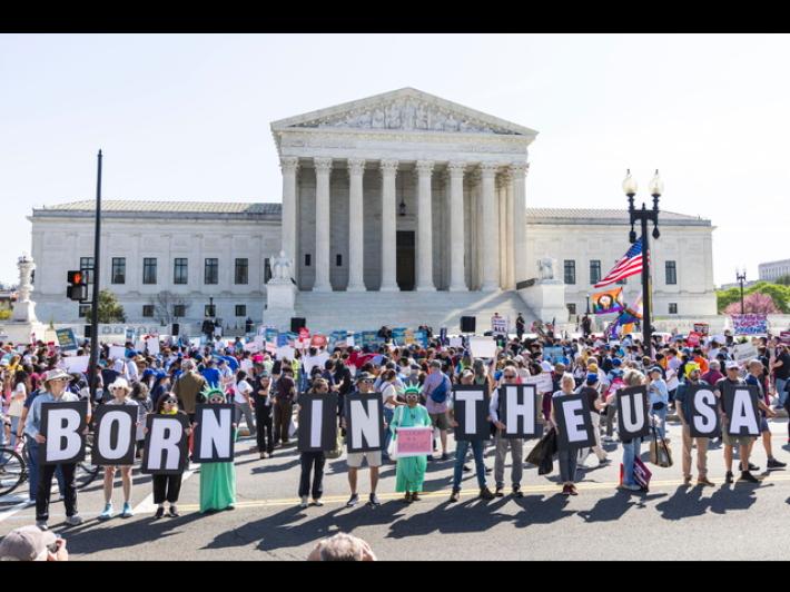 'Corte Suprema Usa scettica su ordine esecutivo di Trump per abolire ius soli'