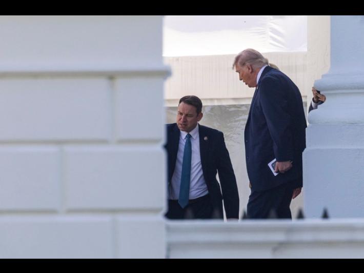 Trump, siamo l'unico paese al mondo cos&igrave; stupido da garantire lo ius soli